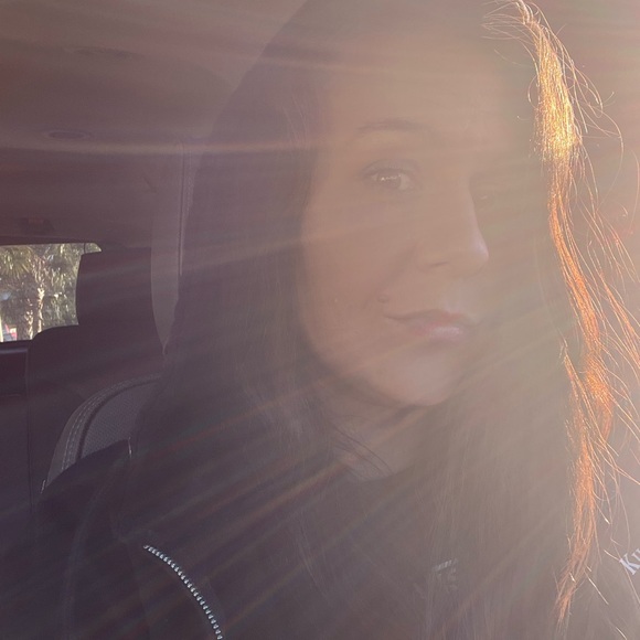 Meet your Posher, Jess - Picture 1 of 7